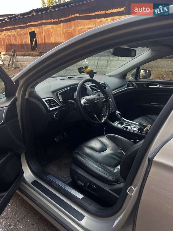 Седан Ford Fusion 2015 в Кропивницком