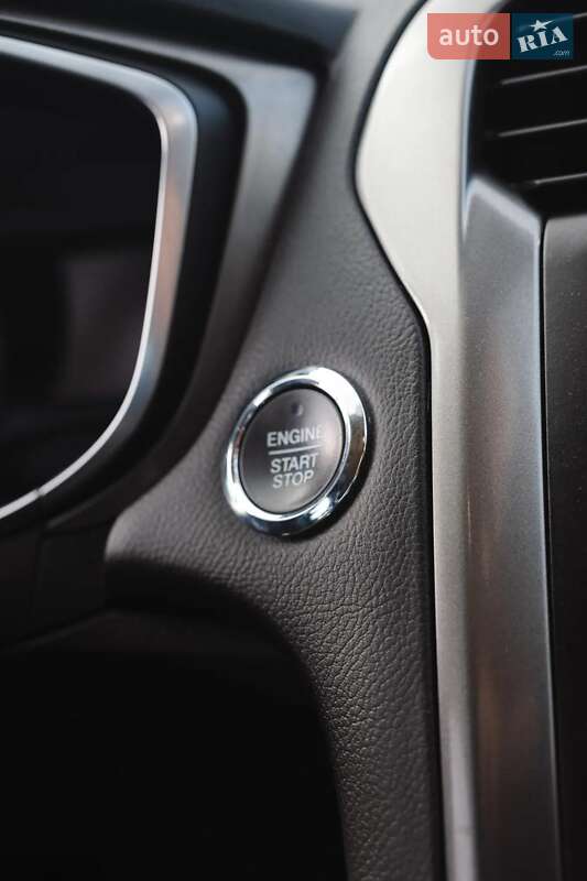 Седан Ford Fusion 2018 в Сумах