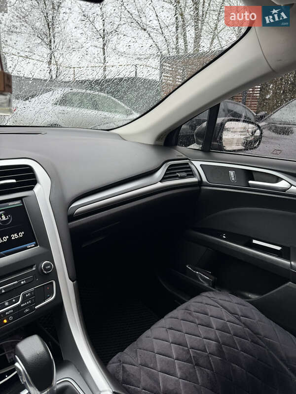 Седан Ford Fusion 2016 в Каменец-Подольском