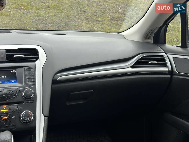 Седан Ford Fusion 2014 в Києві