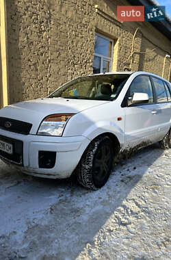 Хэтчбек Ford Fusion 2011 в Сумах