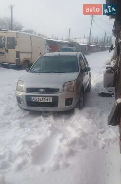 Хэтчбек Ford Fusion 2005 в Калиновке