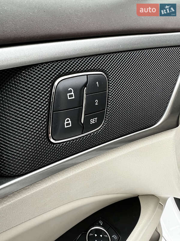 Седан Ford Fusion 2016 в Києві