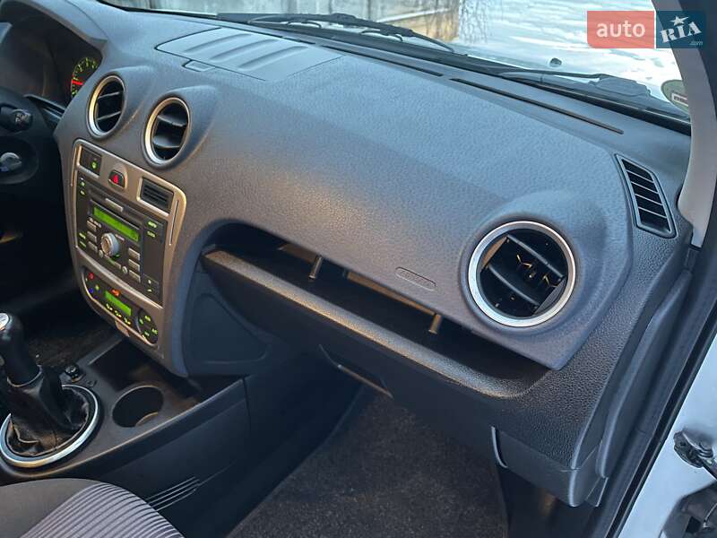 Хэтчбек Ford Fusion 2008 в Виннице фото 111 Хэтчбек Ford Fusion 2008 в Виннице