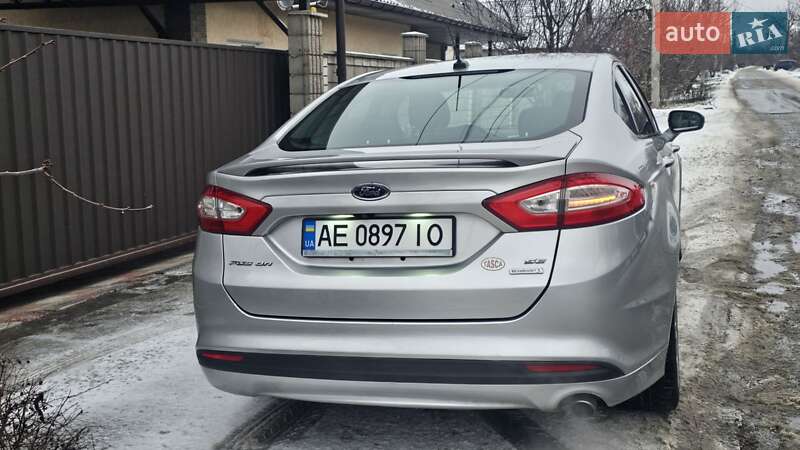 Седан Ford Fusion 2013 в Кам'янському