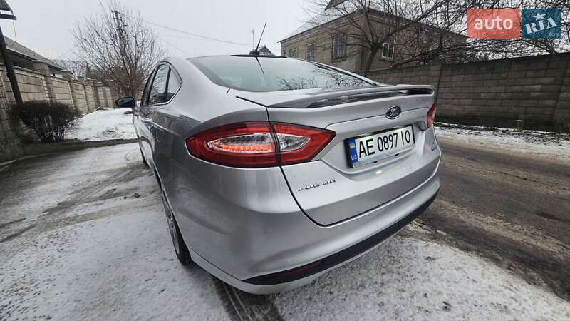 Седан Ford Fusion 2013 в Кам'янському