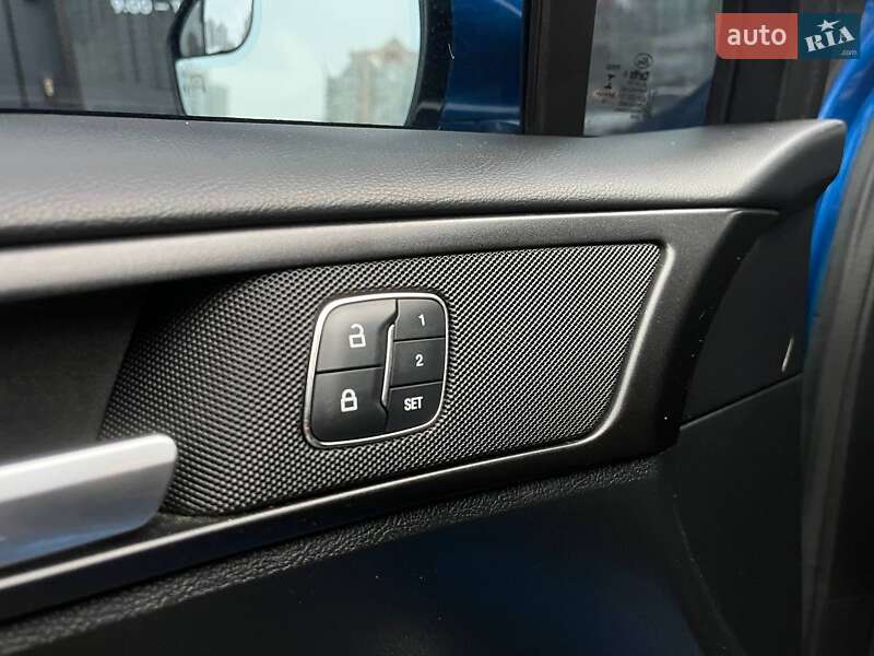 Седан Ford Fusion 2016 в Киеве