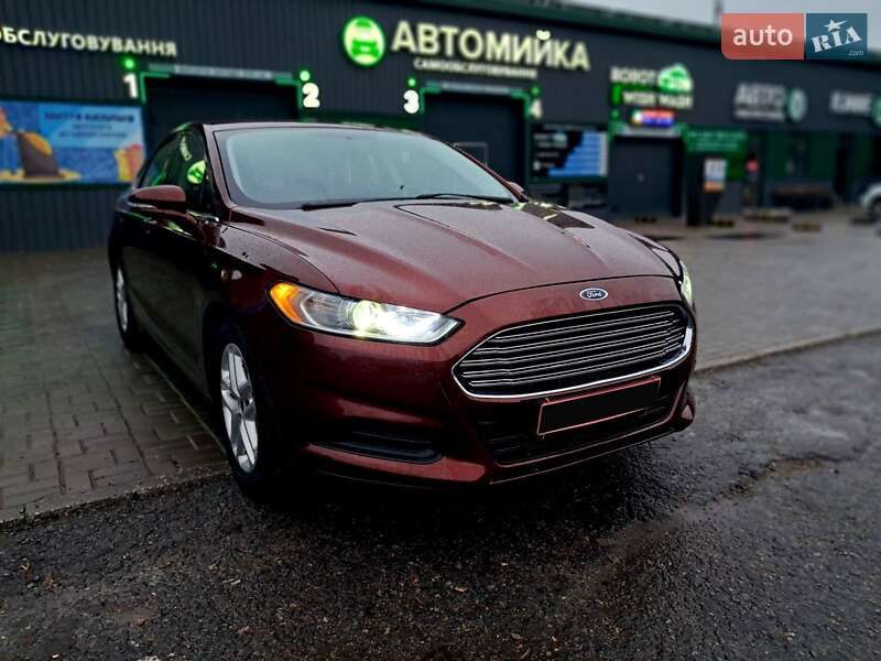 Седан Ford Fusion 2015 в Запоріжжі