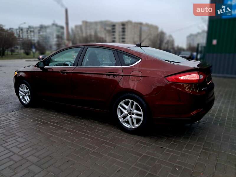 Седан Ford Fusion 2015 в Запоріжжі