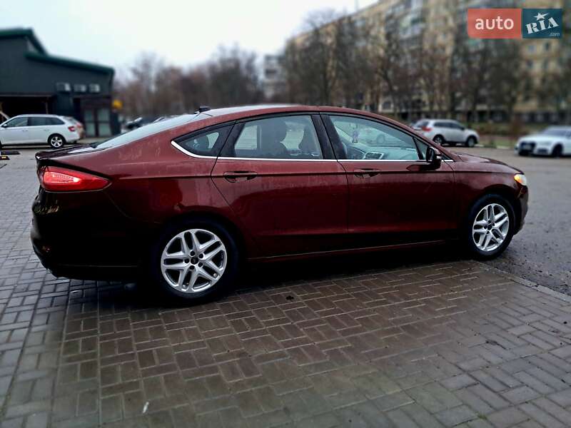 Седан Ford Fusion 2015 в Запоріжжі
