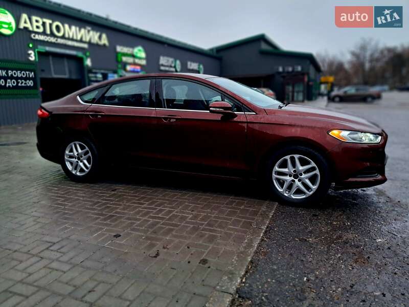 Седан Ford Fusion 2015 в Запоріжжі