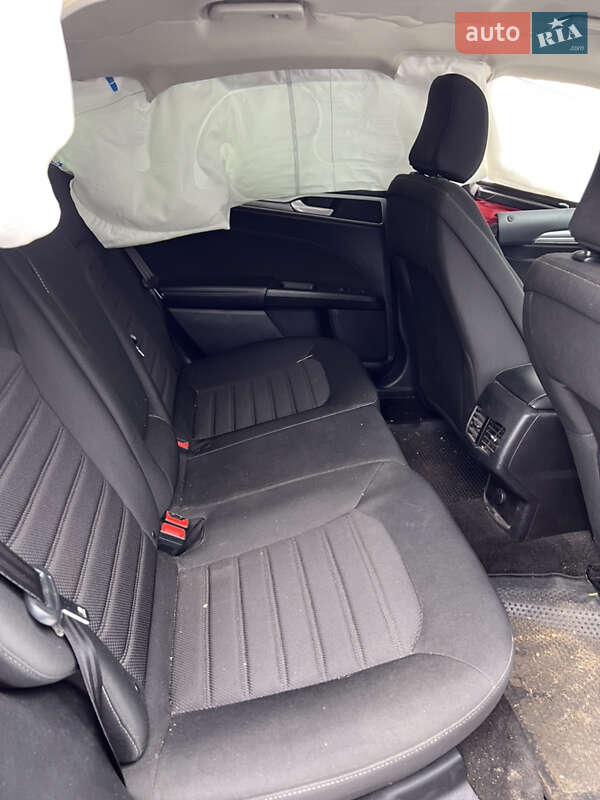 Седан Ford Fusion 2019 в Фастове