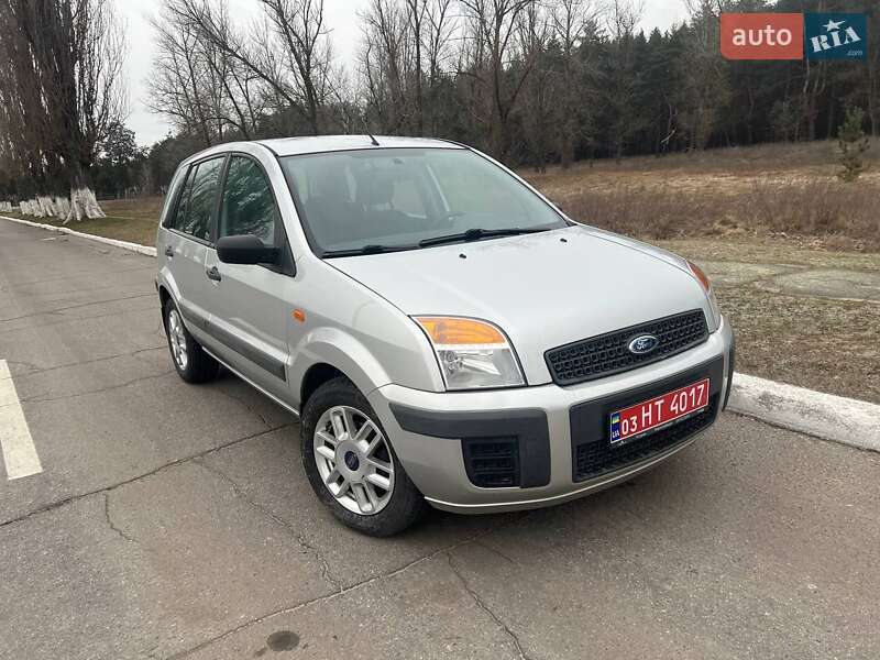 Хетчбек Ford Fusion 2008 в Кременчуці