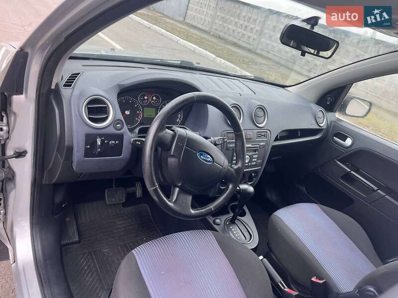 Хетчбек Ford Fusion 2008 в Кременчуці