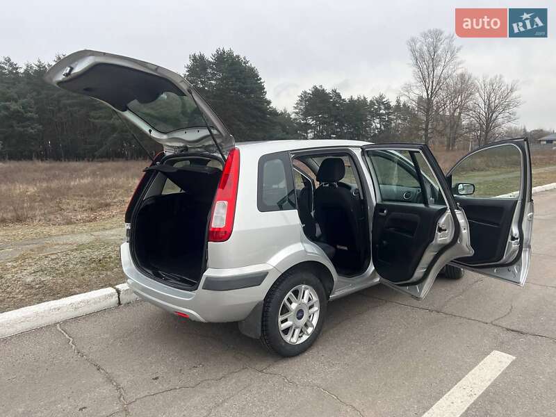 Хетчбек Ford Fusion 2008 в Кременчуці