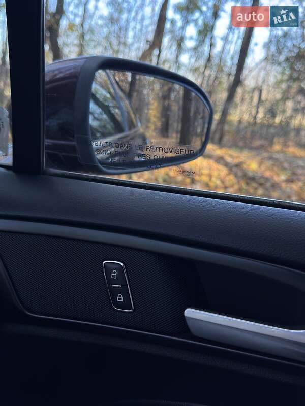 Седан Ford Fusion 2019 в Умани