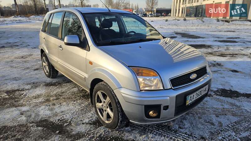 Хэтчбек Ford Fusion 2010 в Киеве