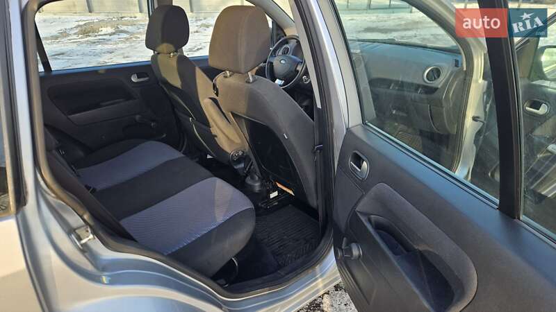 Хэтчбек Ford Fusion 2010 в Киеве