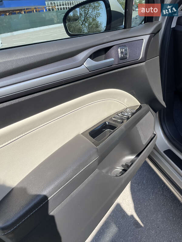 Седан Ford Fusion 2015 в Хмельницком