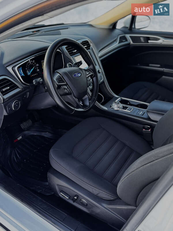 Седан Ford Fusion 2019 в Запоріжжі