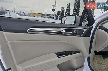 Седан Ford Fusion 2017 в Львове