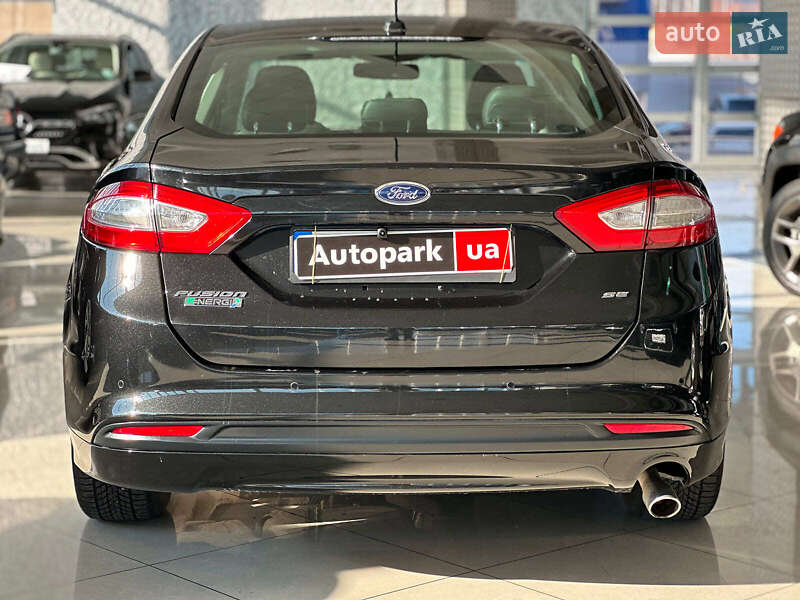 Седан Ford Fusion 2014 в Одесі