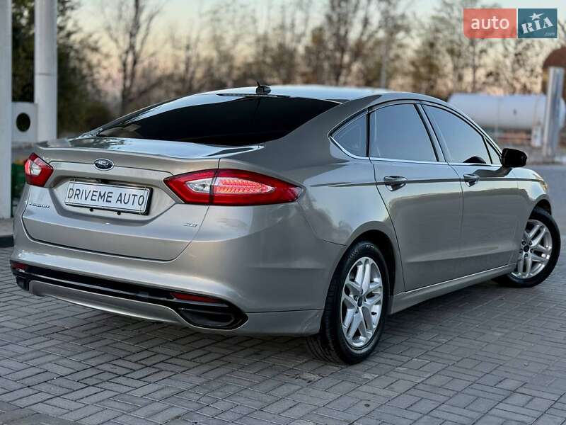 Седан Ford Fusion 2014 в Дніпрі