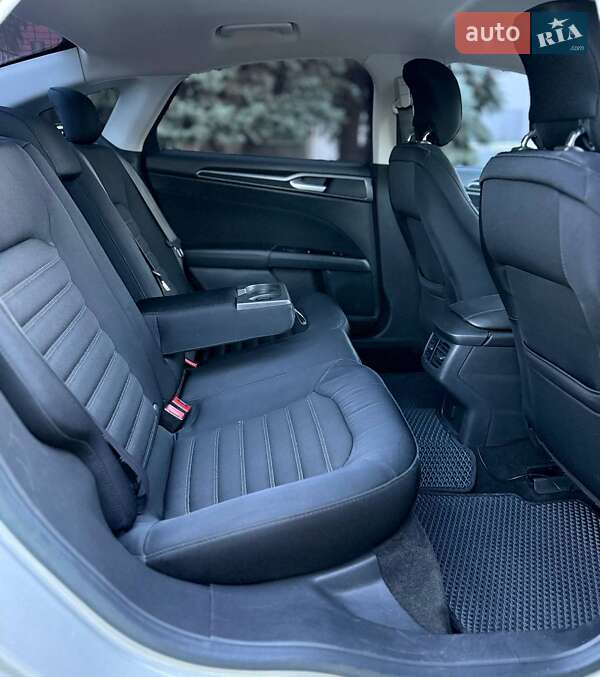 Седан Ford Fusion 2014 в Дніпрі