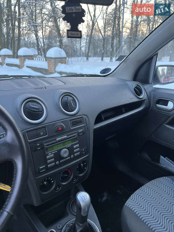 Хетчбек Ford Fusion 2007 в Звягелі