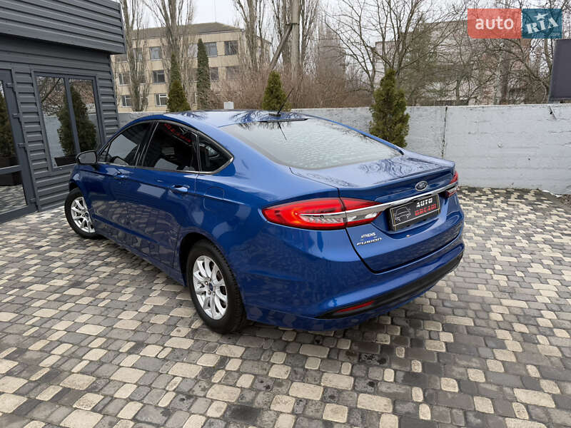 Седан Ford Fusion 2016 в Кропивницком