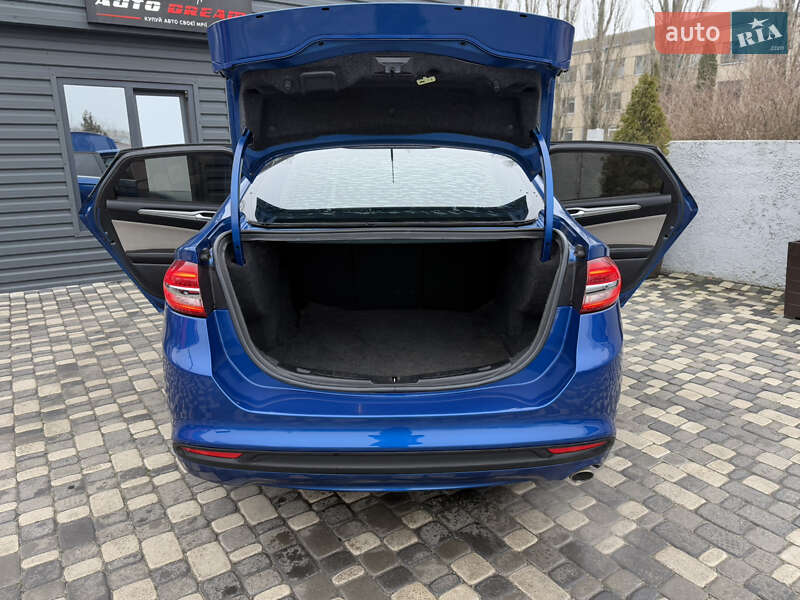 Седан Ford Fusion 2016 в Кропивницком