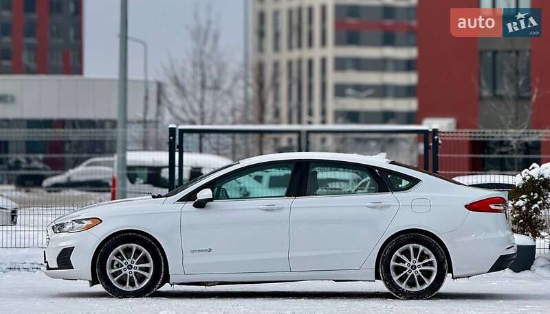 Седан Ford Fusion 2018 в Києві