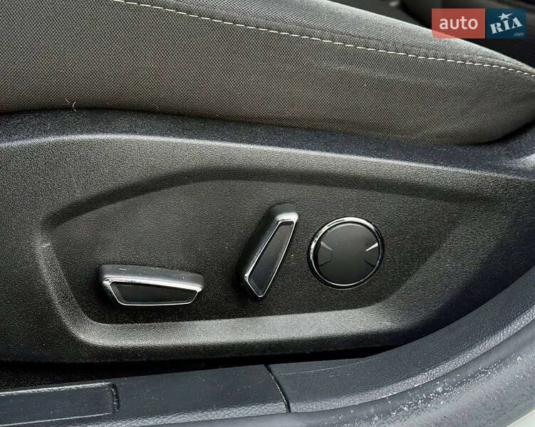 Седан Ford Fusion 2018 в Києві