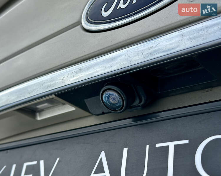 Седан Ford Fusion 2016 в Києві