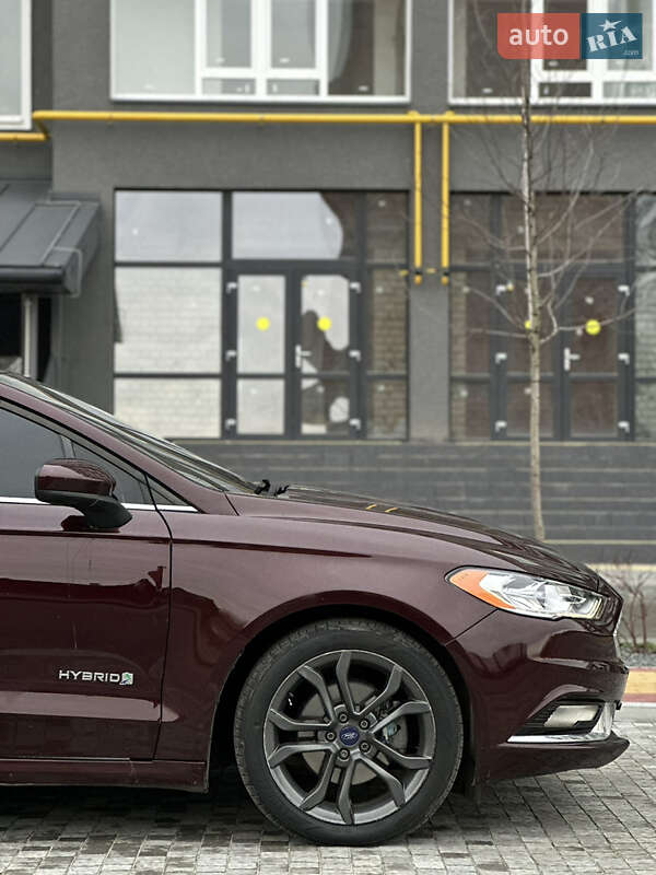 Седан Ford Fusion 2018 в Буче