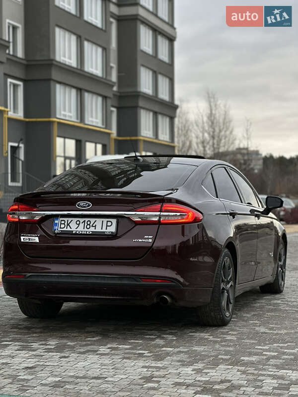 Седан Ford Fusion 2018 в Буче