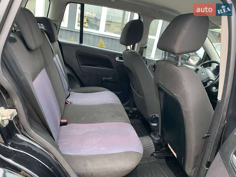 Хэтчбек Ford Fusion 2008 в Коломые