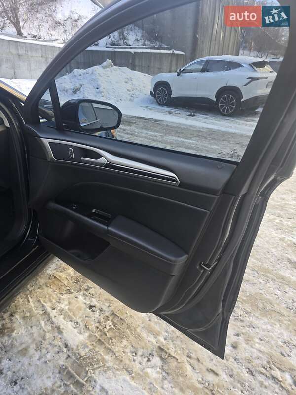 Седан Ford Fusion 2015 в Києві фото 34 Седан Ford Fusion 2015 в Києві