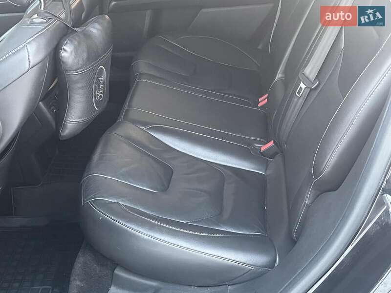 Седан Ford Fusion 2013 в Киеве