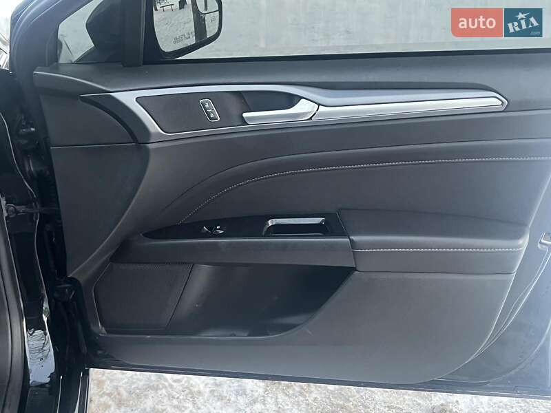 Седан Ford Fusion 2013 в Киеве