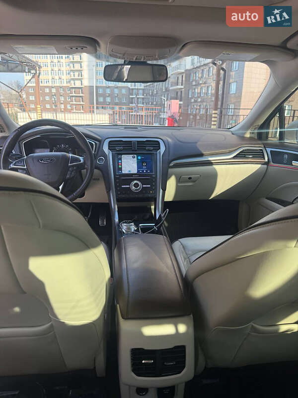 Седан Ford Fusion 2017 в Одесі