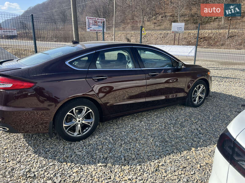 Седан Ford Fusion 2019 в Яремчі