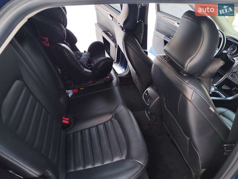 Седан Ford Fusion 2017 в Тульчині