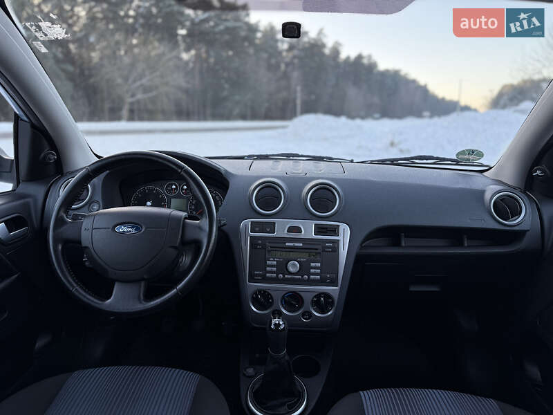 Хэтчбек Ford Fusion 2007 в Луцке