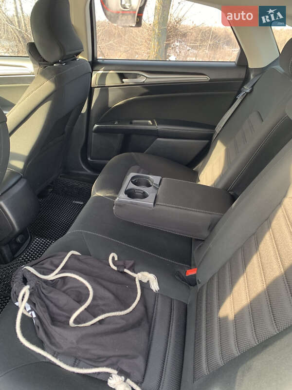 Седан Ford Fusion 2018 в Черкассах фото 29 Седан Ford Fusion 2018 в Черкассах