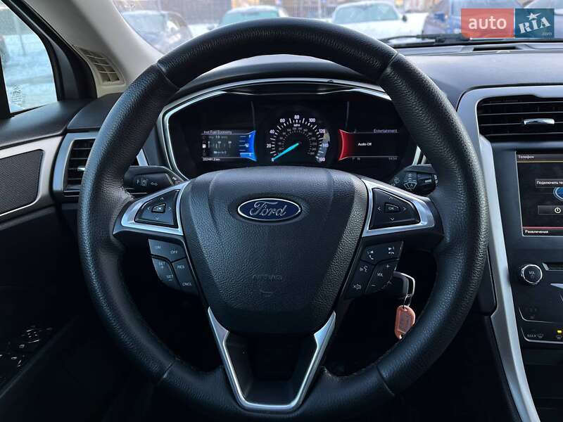 Седан Ford Fusion 2013 в Києві