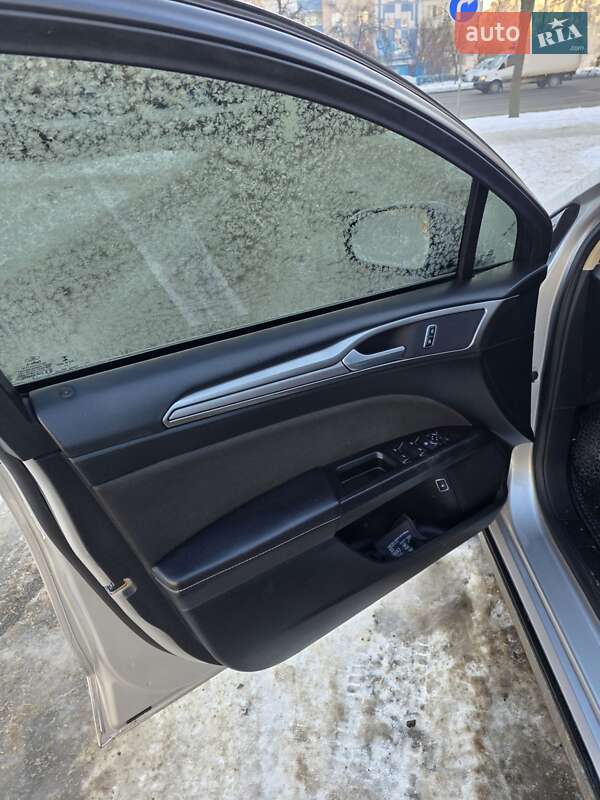 Седан Ford Fusion 2016 в Києві