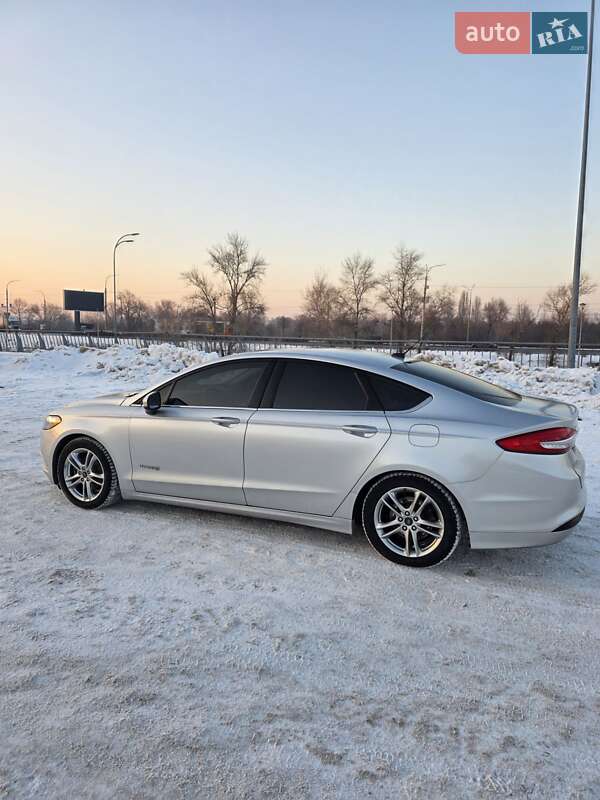 Седан Ford Fusion 2016 в Києві