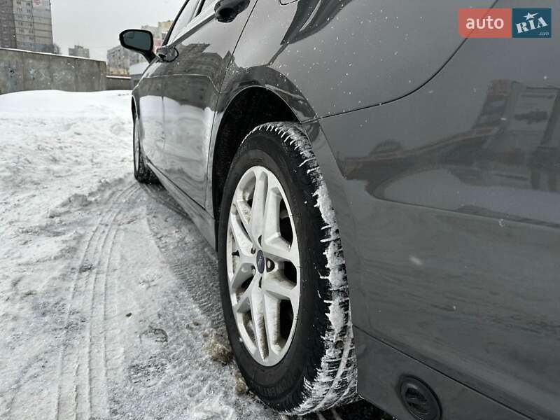 Седан Ford Fusion 2015 в Харкові