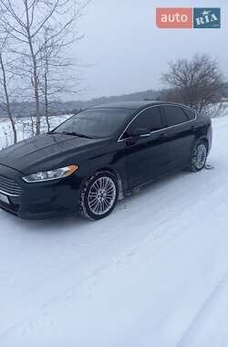 Седан Ford Fusion 2013 в Жовкве